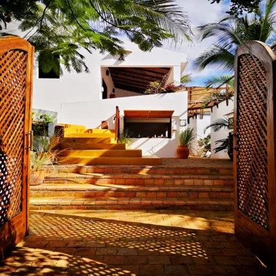 Tofo Sonambulas Luxury Accommodation Entrance